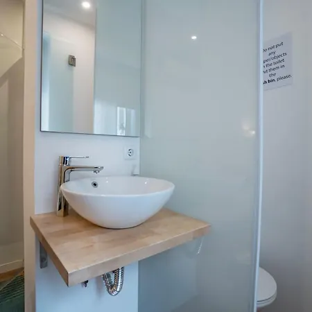 Beautiful Downtown *